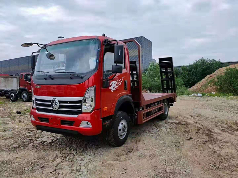 國六重汽王牌藍(lán)牌平板運(yùn)輸車