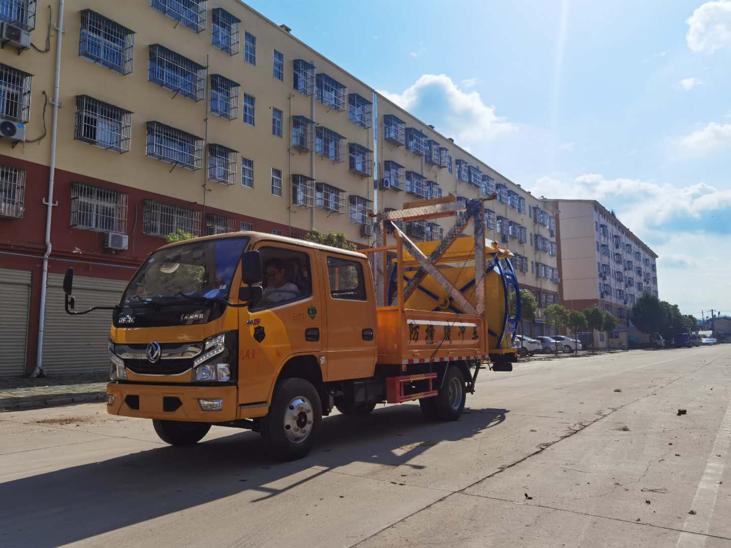 東風(fēng)80K防撞緩沖車